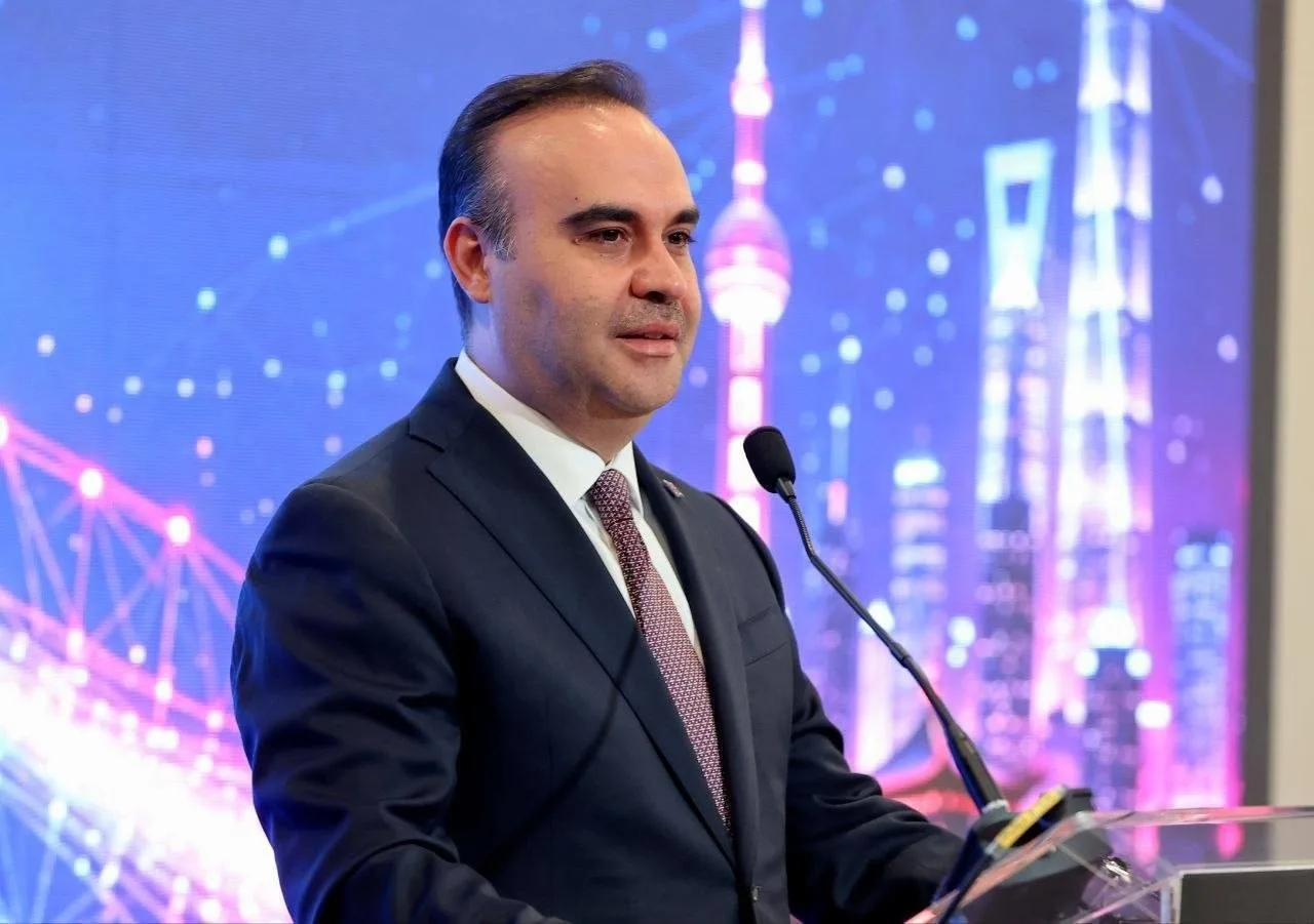 Türk bilim insanları dünyanın en kuzeyindeki deniz buzu hattında