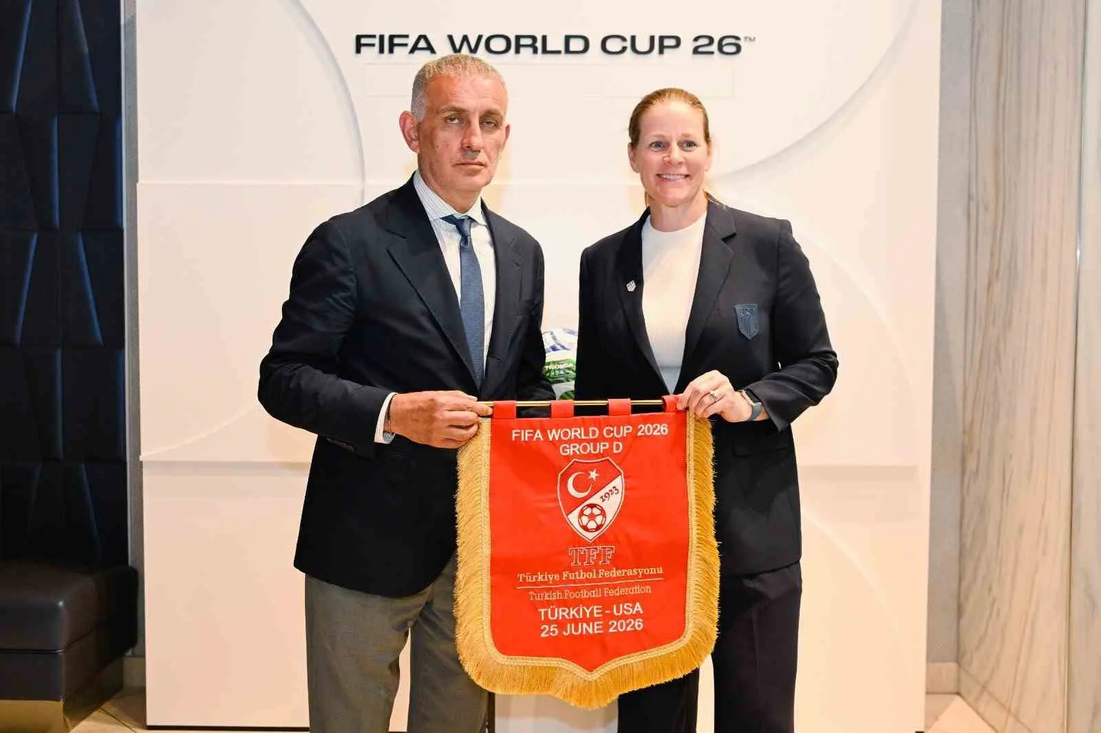 Türkiye ve ABD Futbol Federasyonu başkanları bir araya geldi
