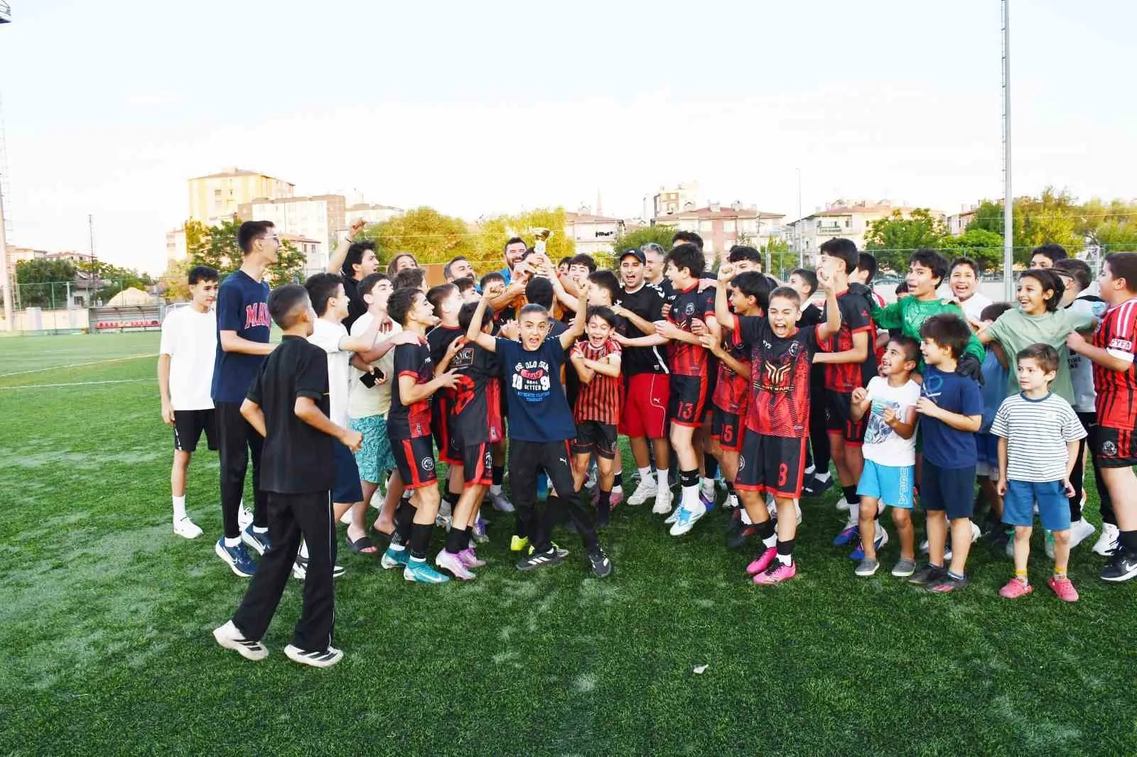U13 Liginde şampiyon Fatih Yurt SK oldu