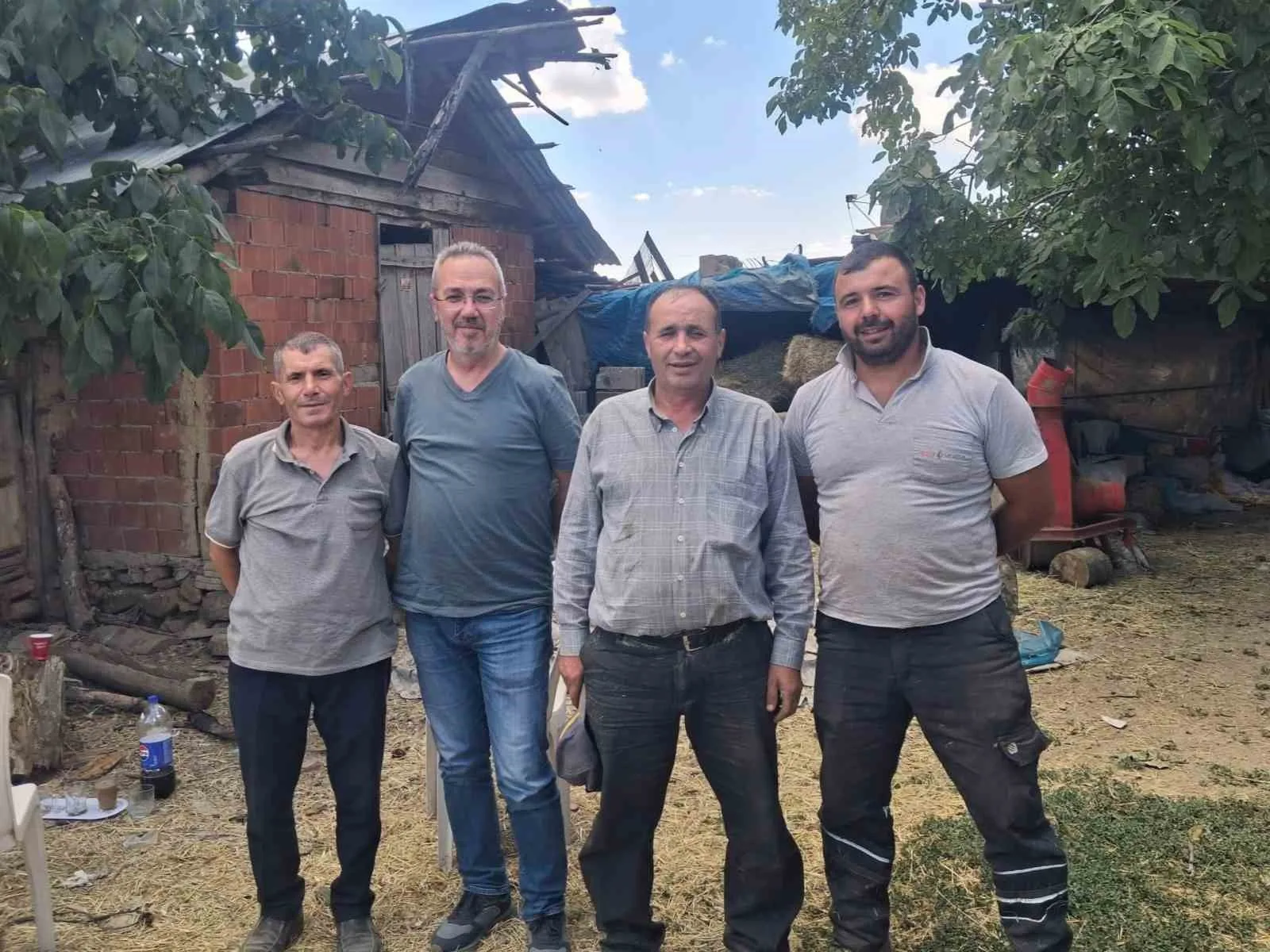 Uşak İl Tarım ve Orman Müdürlüğü ekiplerince üreticilere saha ziyareti gerçekleştirildi