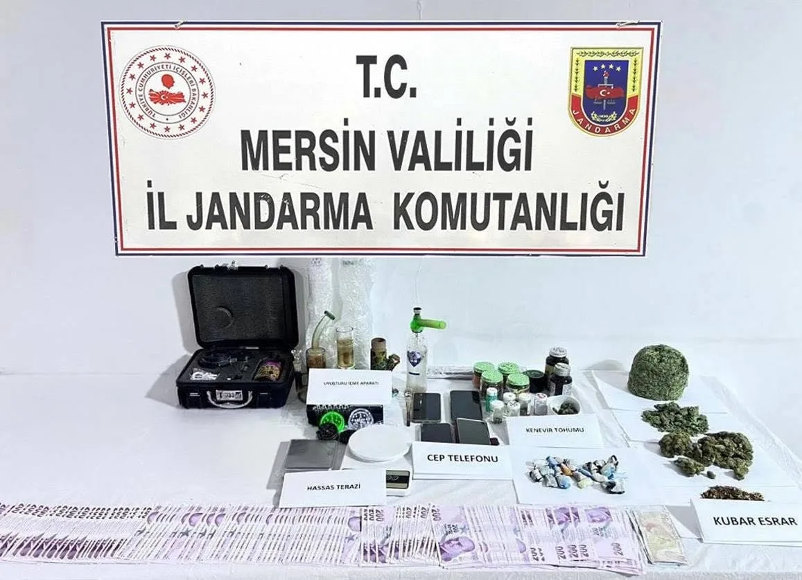 Uyuşturucu taciri 2 şüpheli yakalanıp tutuklandı
