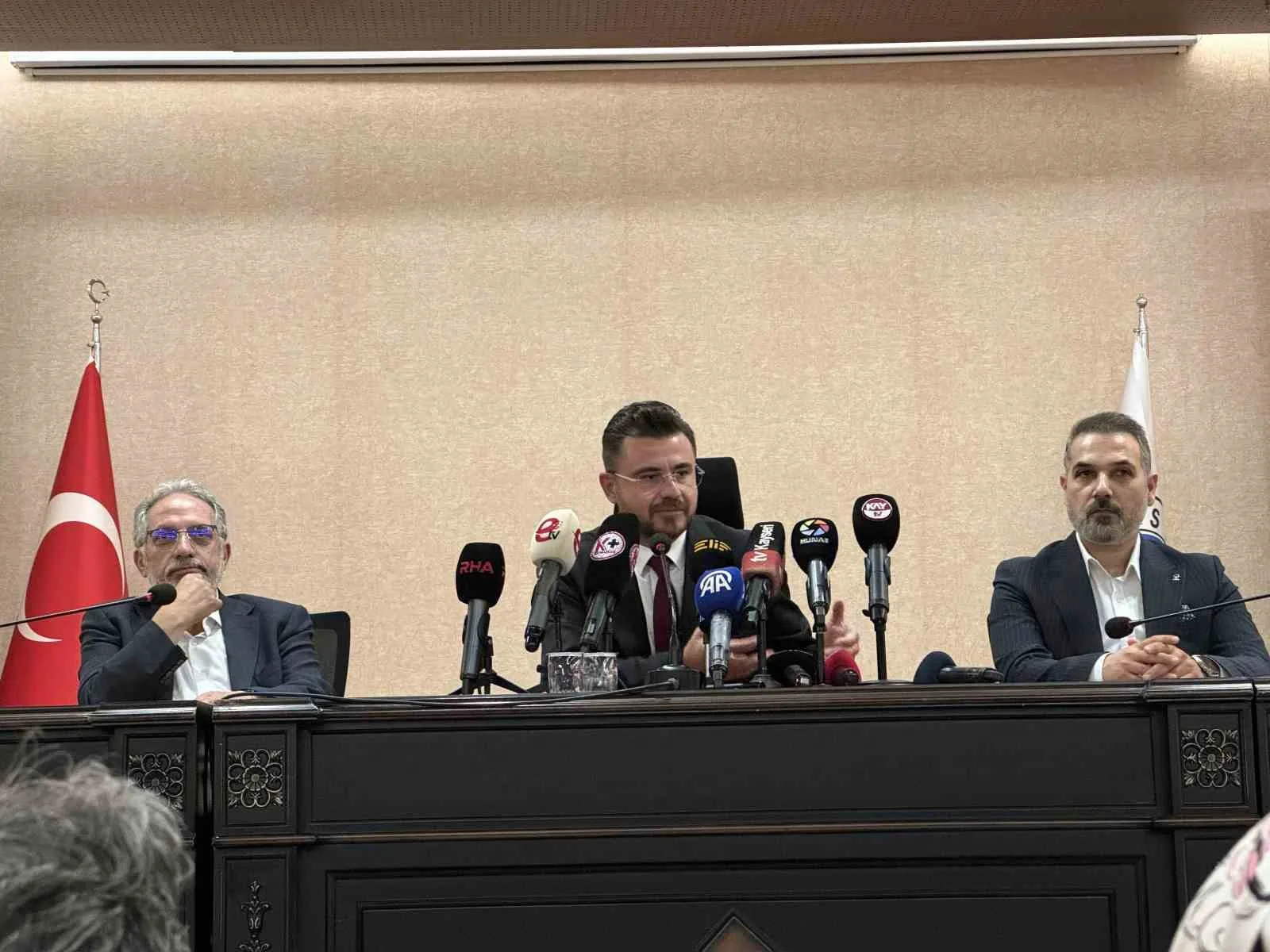 Uyuşturucuyla yakalanan CHP’li meclis üyesine AK Parti’den tepki