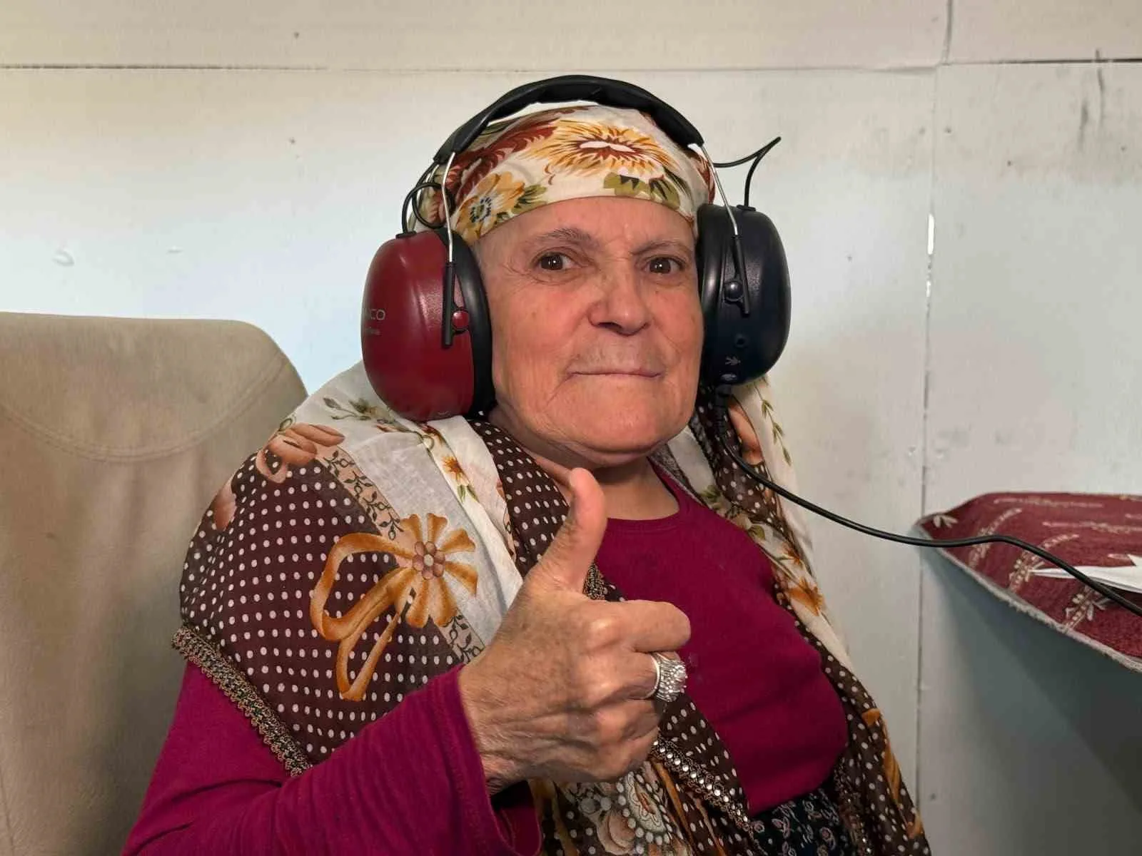 Uzmanların köylerde yaptığı işitme testlerinden renkli görüntüler ortaya çıktı