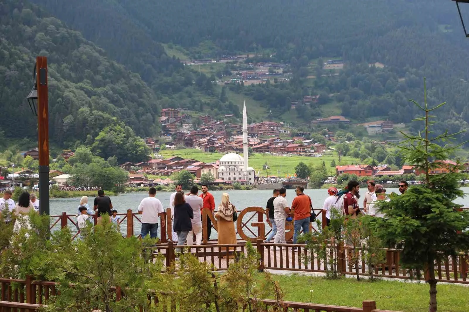 Uzungöl’de turizm sezonu hareketlendi, otellerde doluluk arttı