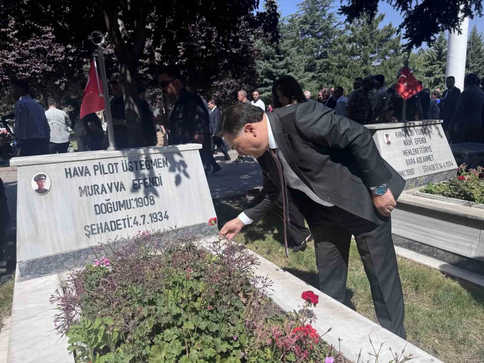 Vali Çiçek: "Eğer şehitlerimiz haklarını bize helal etmezlerse aldığımız nefes haram olur"
