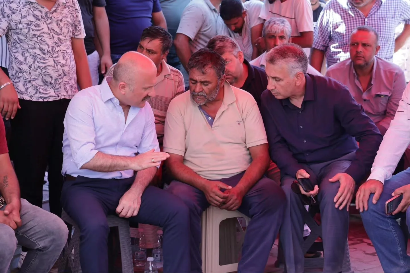 Vali Varol, acılı ailelerle görüştü