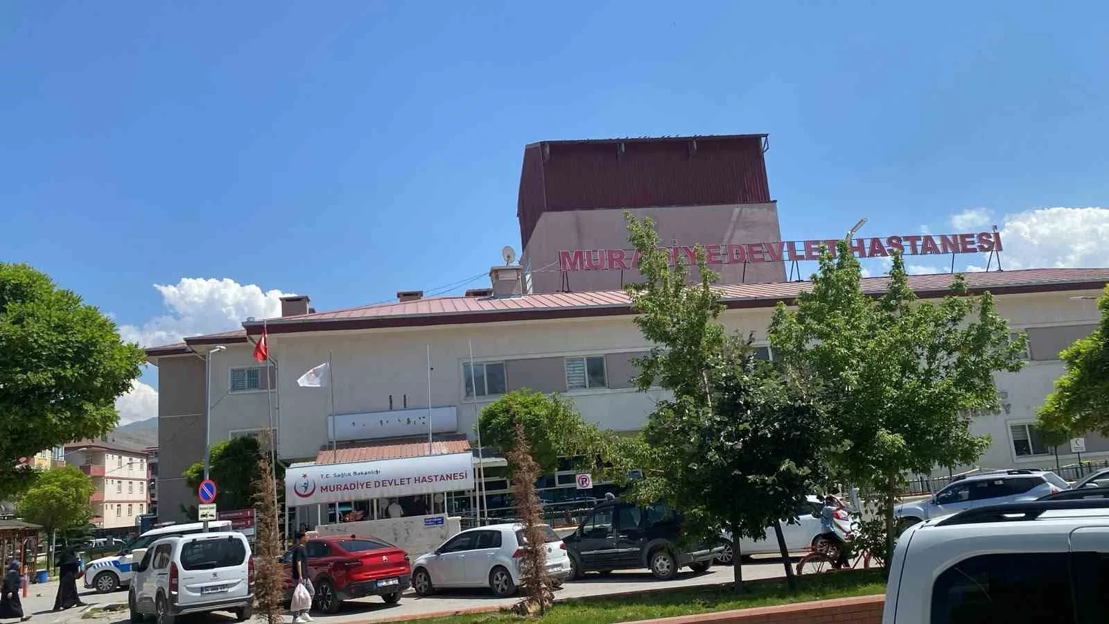 Van’da silahlı ve sopalı kavga: 15 yaralı