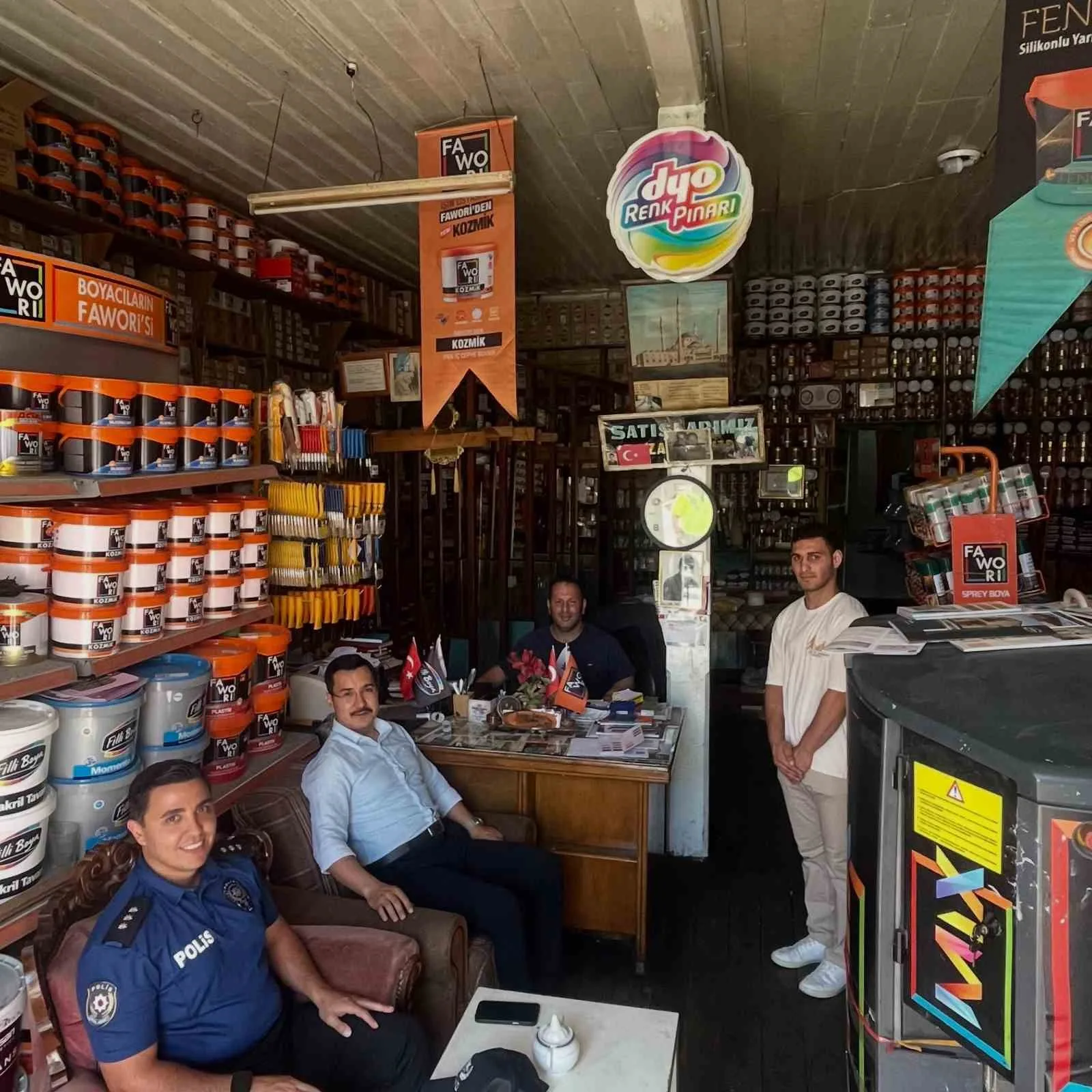 Vatandaş odaklı hizmet anlayışıyla dikkat çeken Akyaka Kaymakamı Demirtaş esnaf ile buluştu