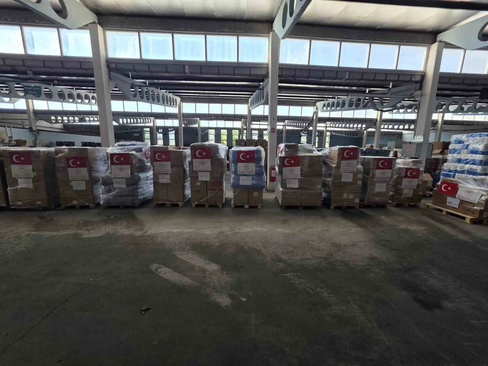 Venezuela’ya 16,4 ton insani yardım malzemesi yola çıktı