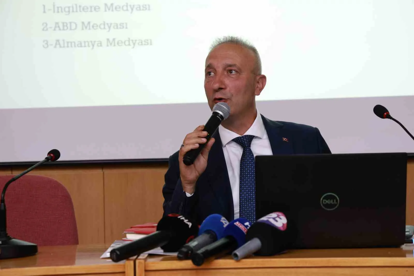 Yargıtay  Üyesi Aydıner: "Cumhurbaşkanını ’Para dolu uçakla kaçıyor’ diye servis edeceklerdi"