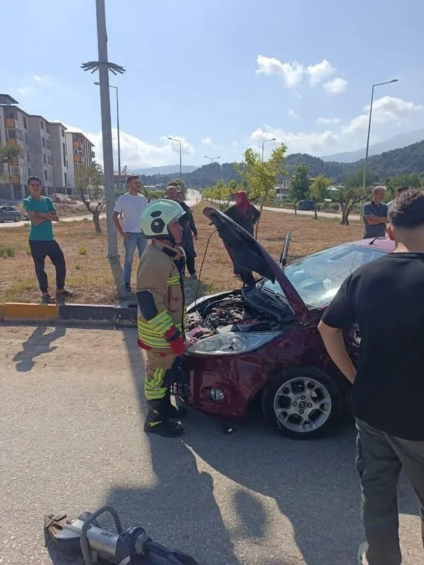Yayladağı’nda trafik kazası:6 yaralı