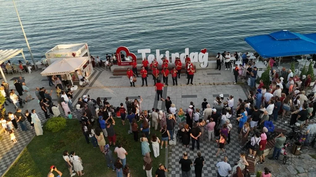’Yaz konserleri’ müzik coşkusunu ilçelere taşıyor