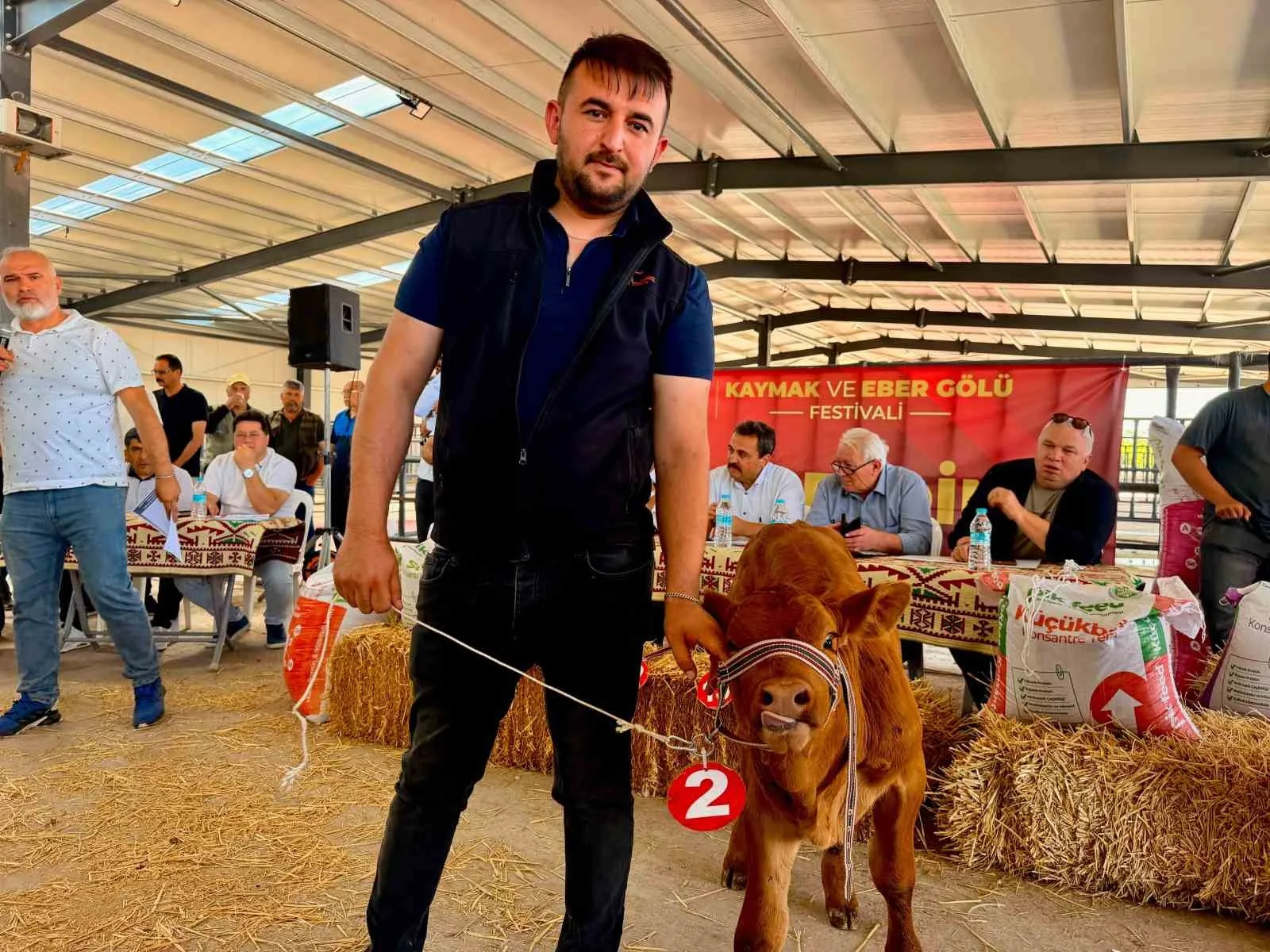 Yılın en güzel buzağısı 40 günlük buzağı oldu