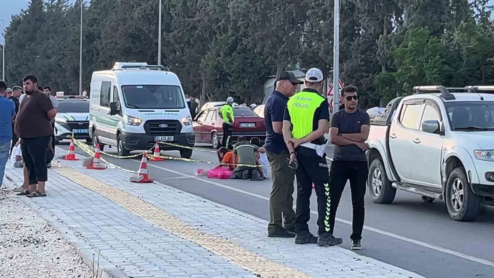 Yola kaçan topunu alırken pikabın çarptığı çocuk hayatını kaybetti: Anne ve babanın feryadı yürekleri dağladı