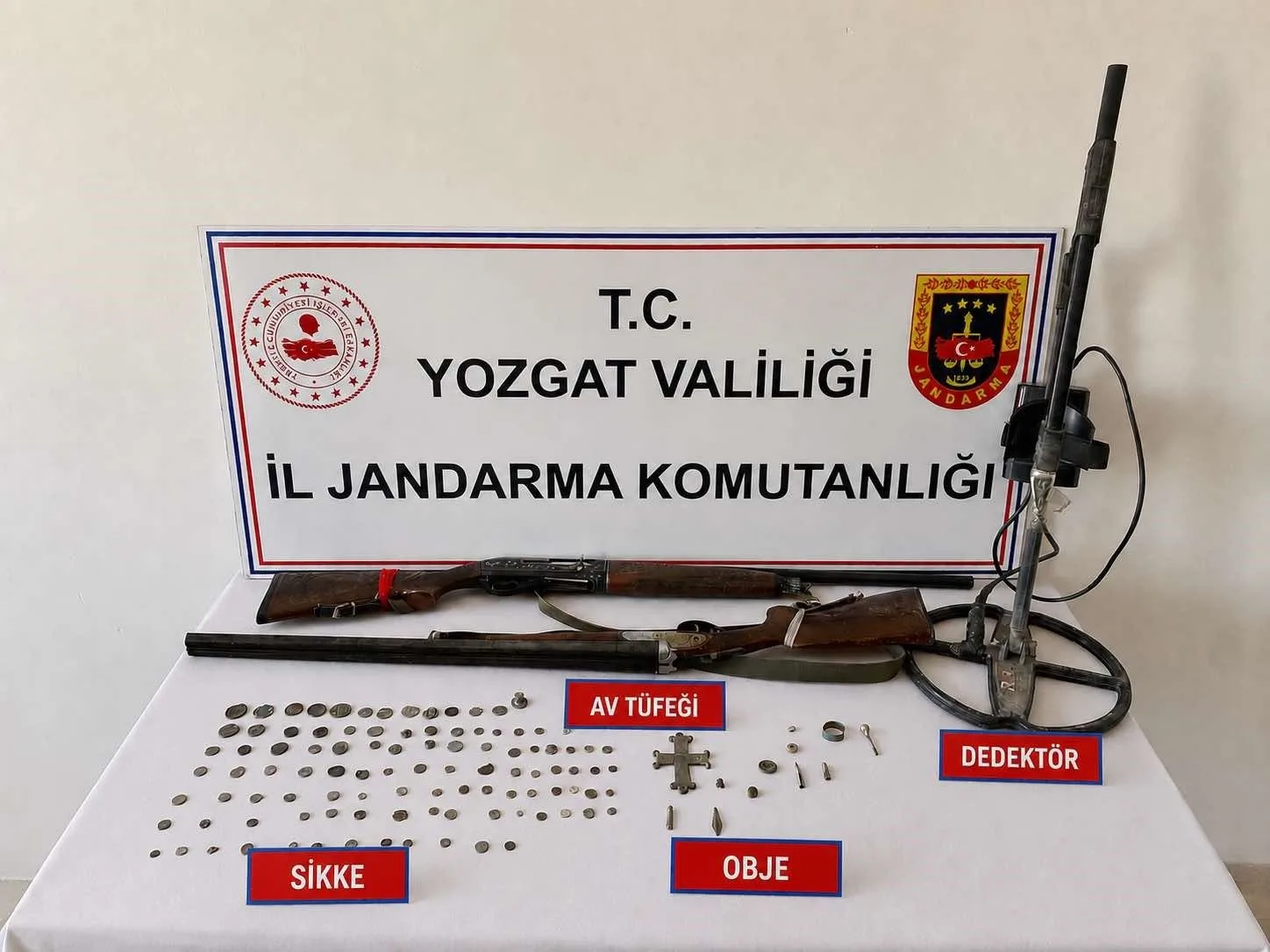 Yozgat’ta tarihi eser nitelikli objeler ele geçirildi