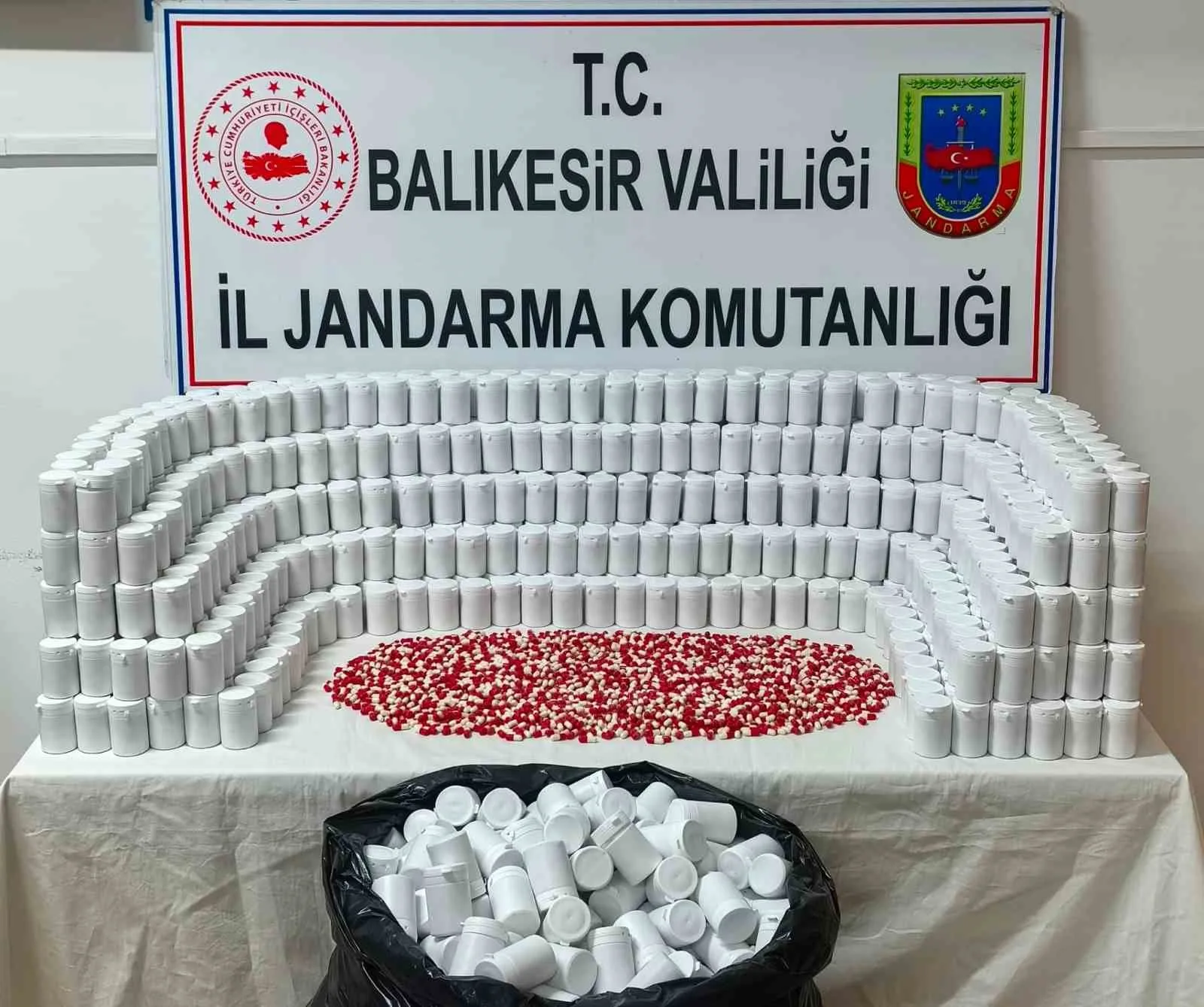 Zehir taciri Jandarma’dan kaçamadı